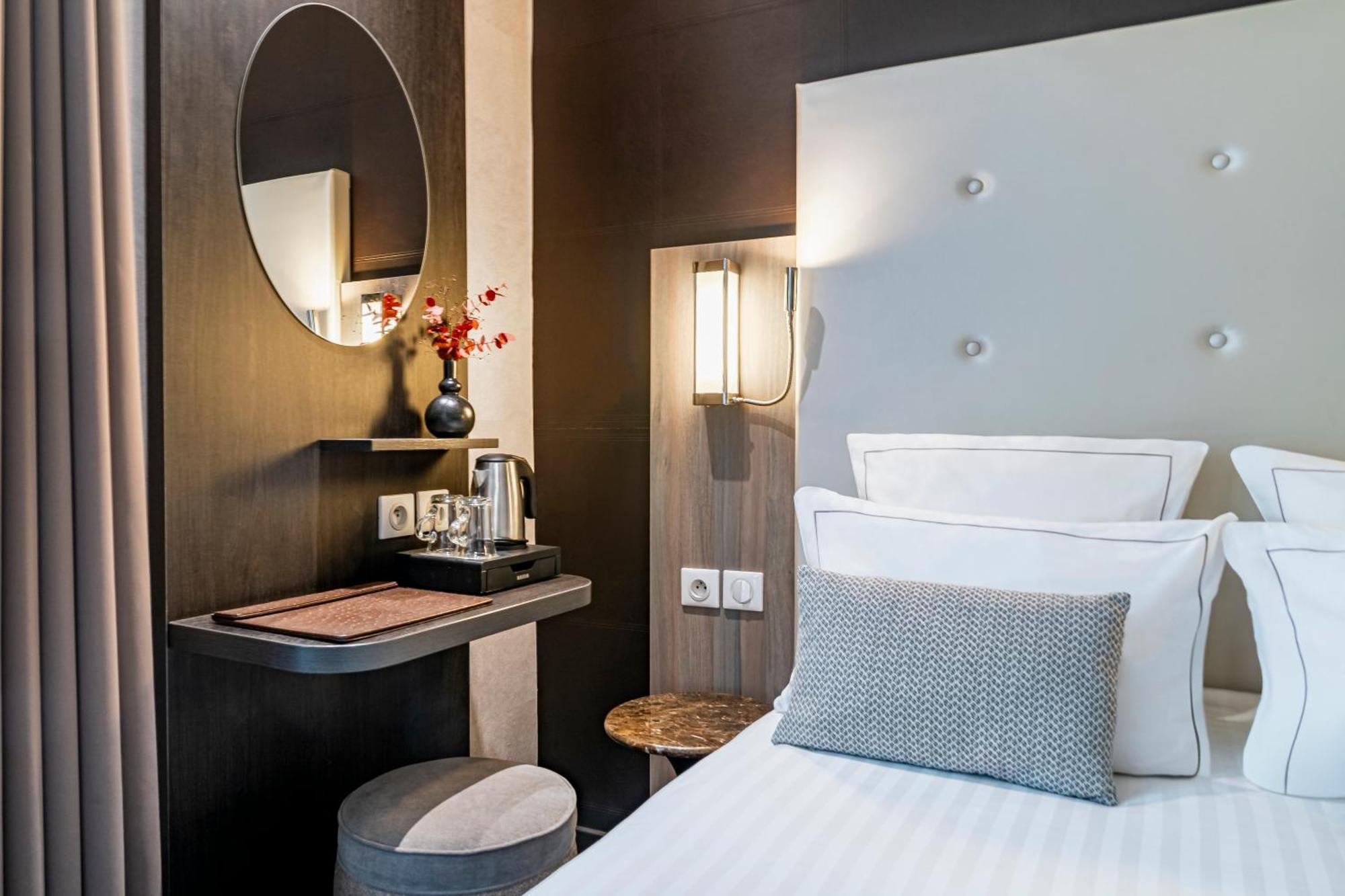 De La Paix Tour Eiffel Hotel Parigi