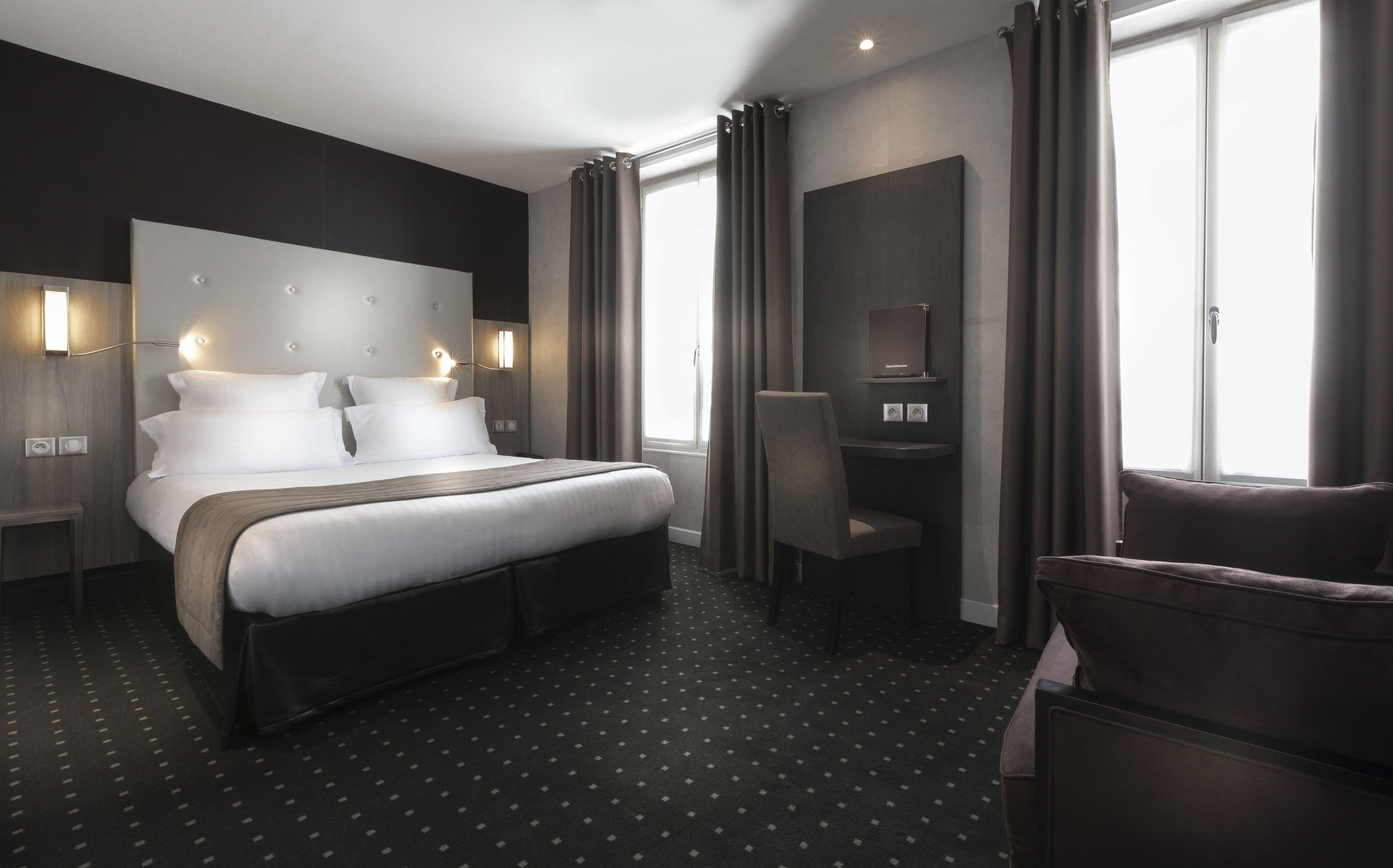 Hotel De La Paix Tour Eiffel 3*