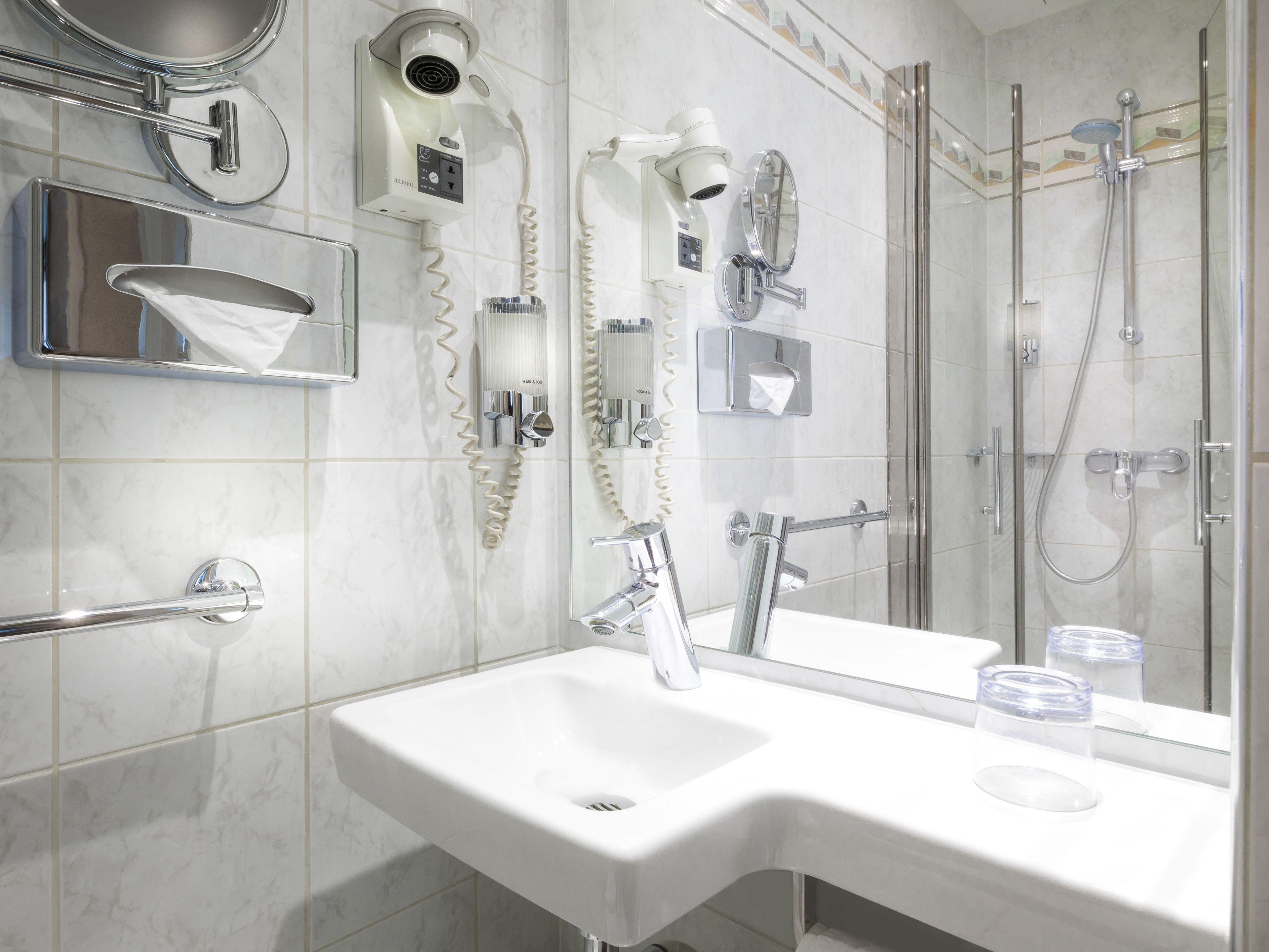 De La Paix Tour Eiffel Hotel