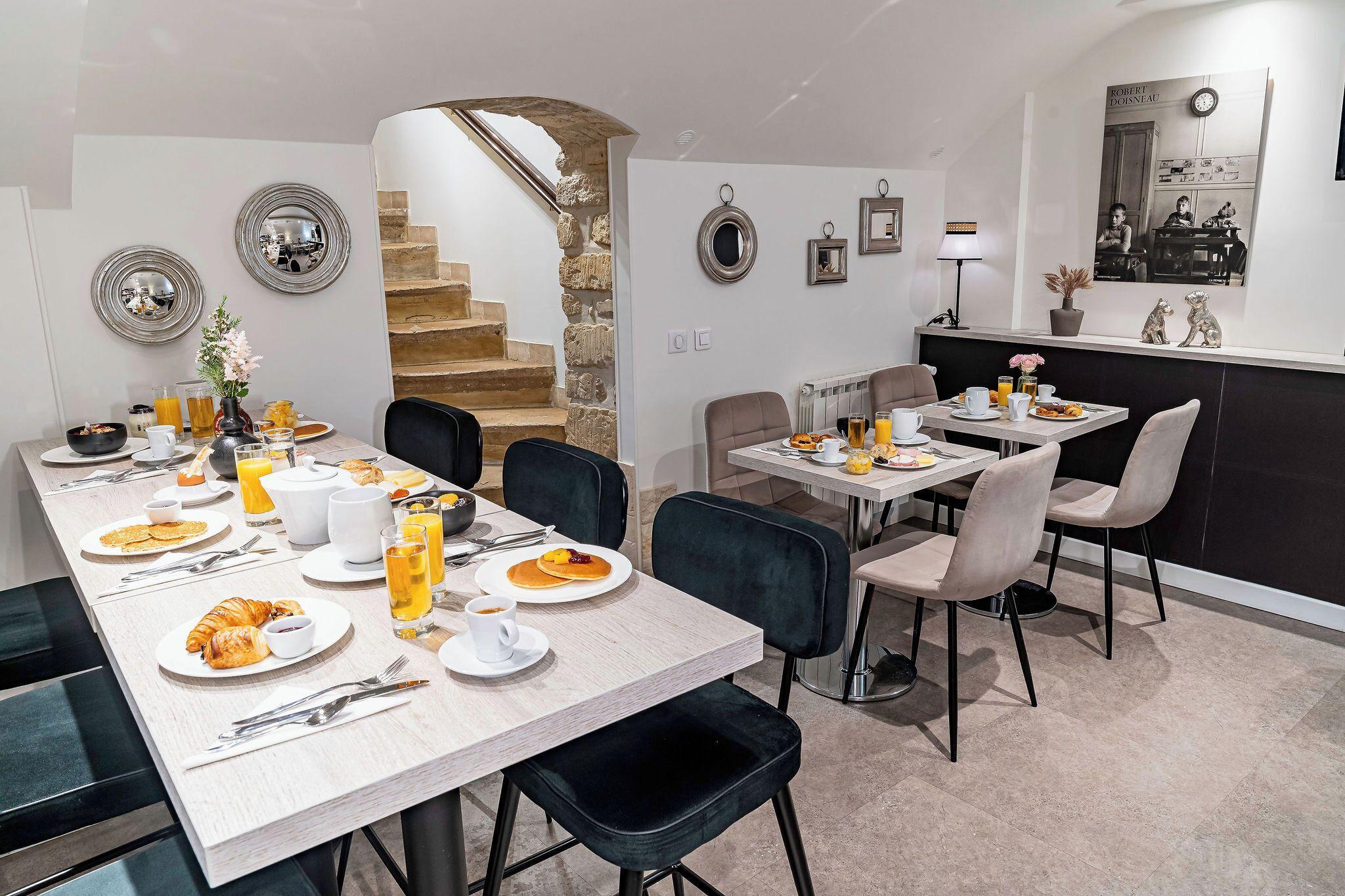 De La Paix Tour Eiffel Hotel