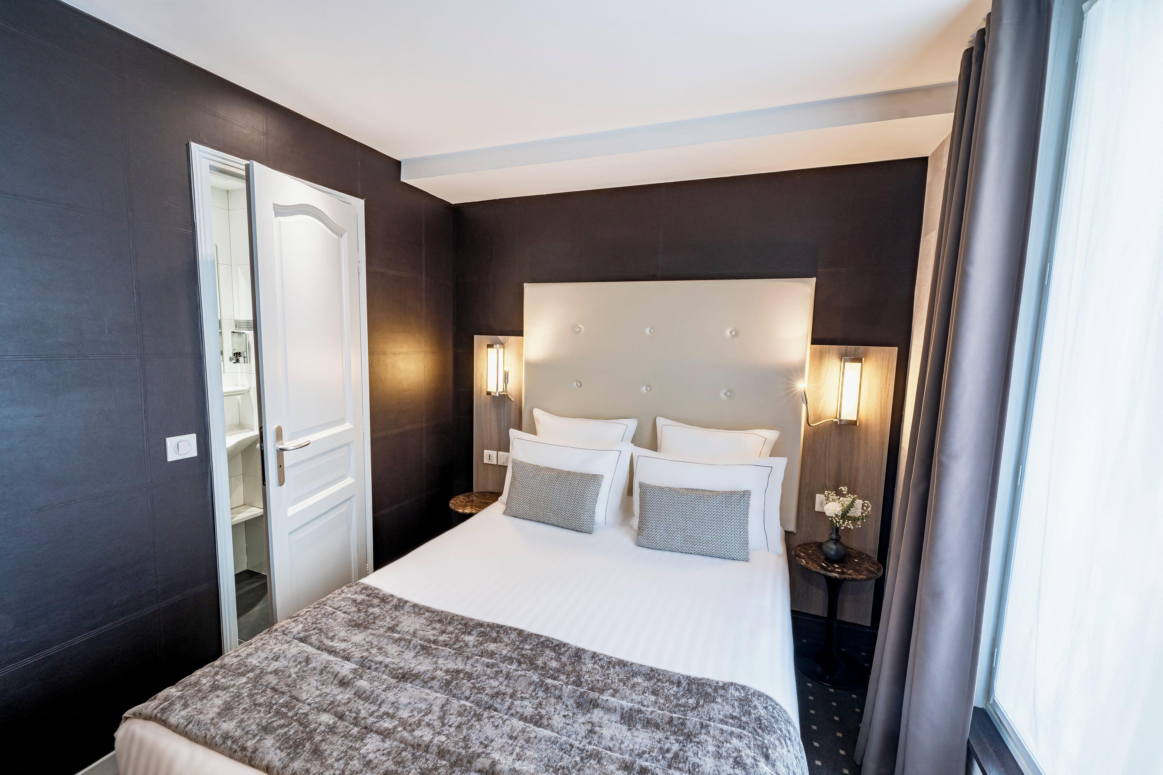 De La Paix Tour Eiffel 3*