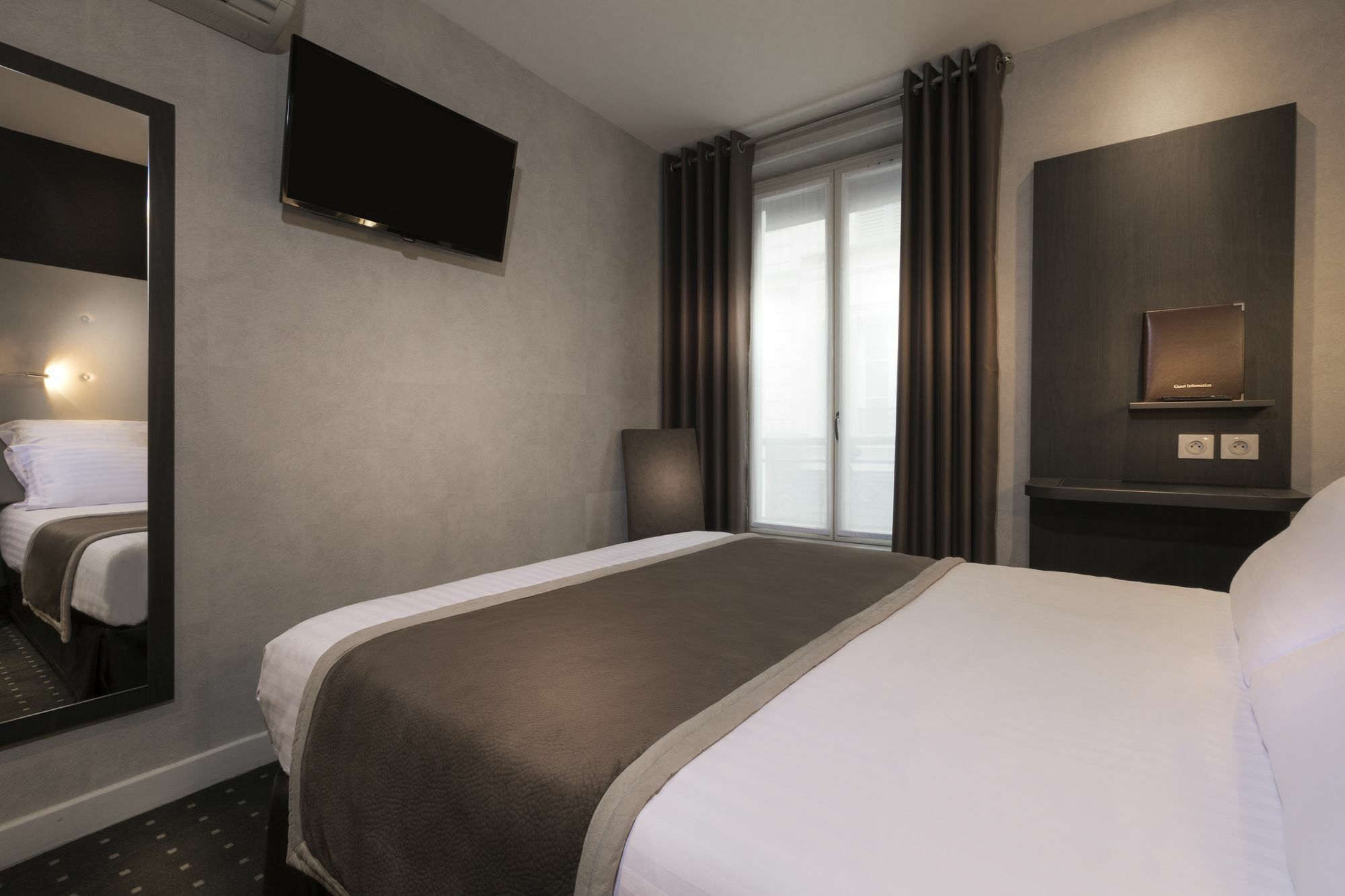 De La Paix Tour Eiffel