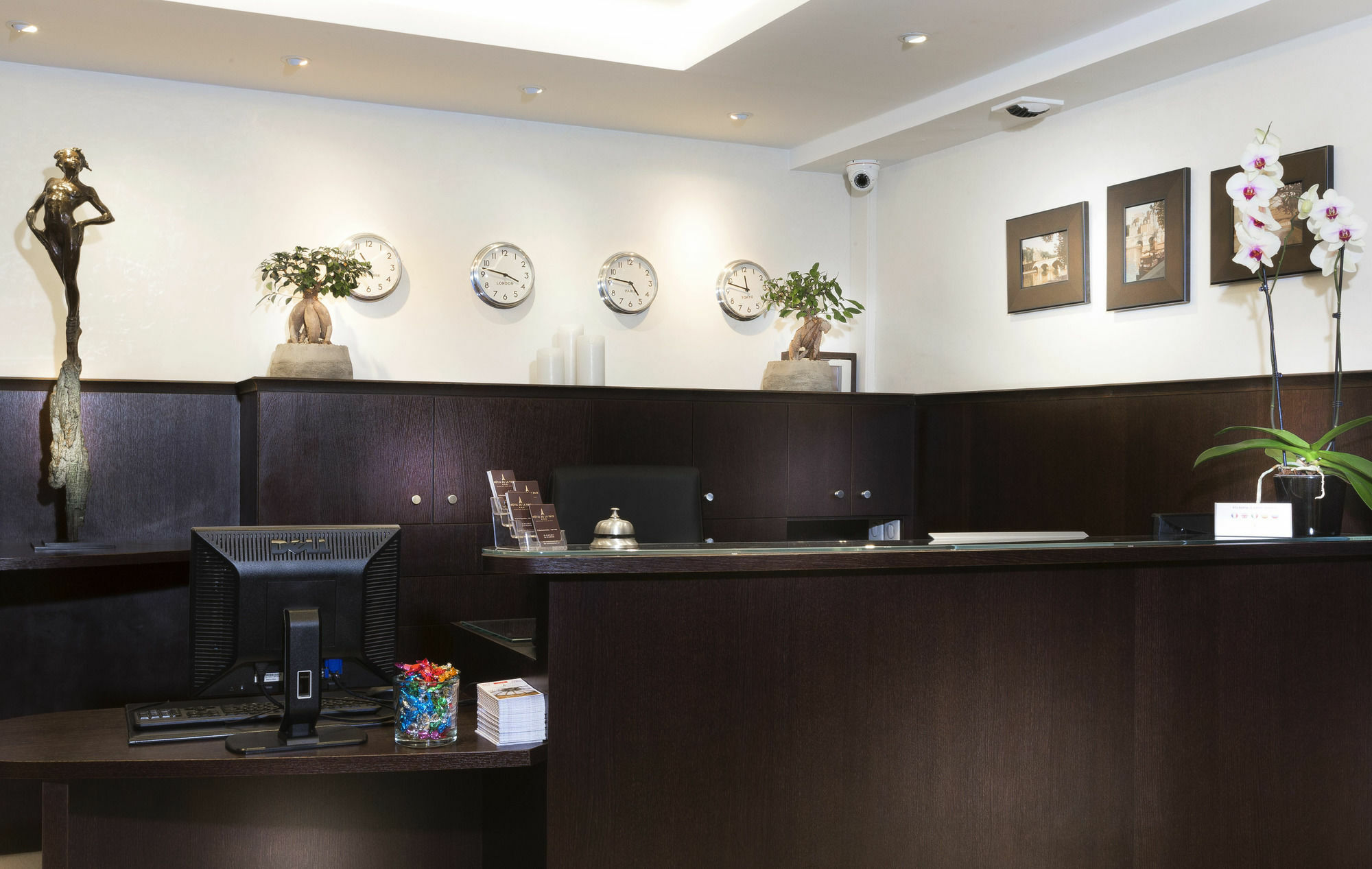 De La Paix Tour Eiffel 3*